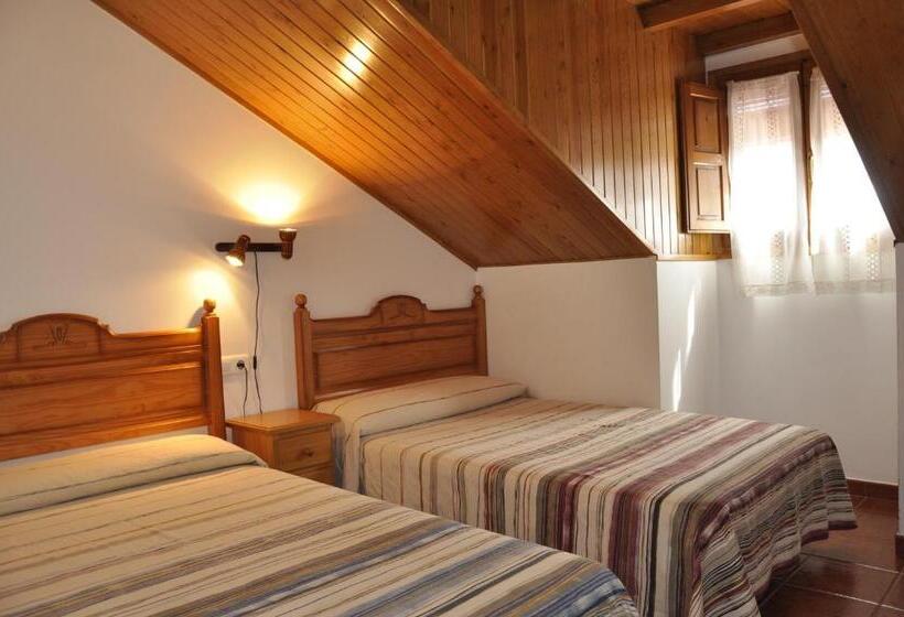 Номер Стандарт, Castillo D Acher