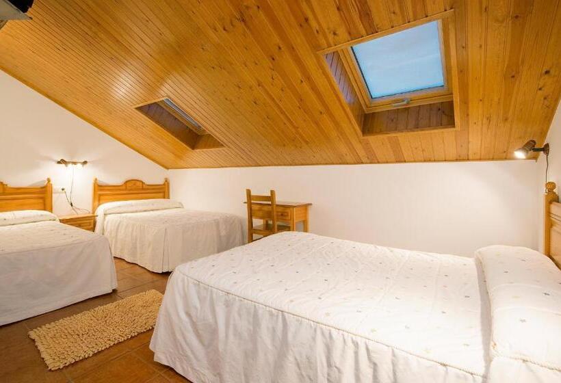 Номер Стандарт Трехместный, Castillo D Acher
