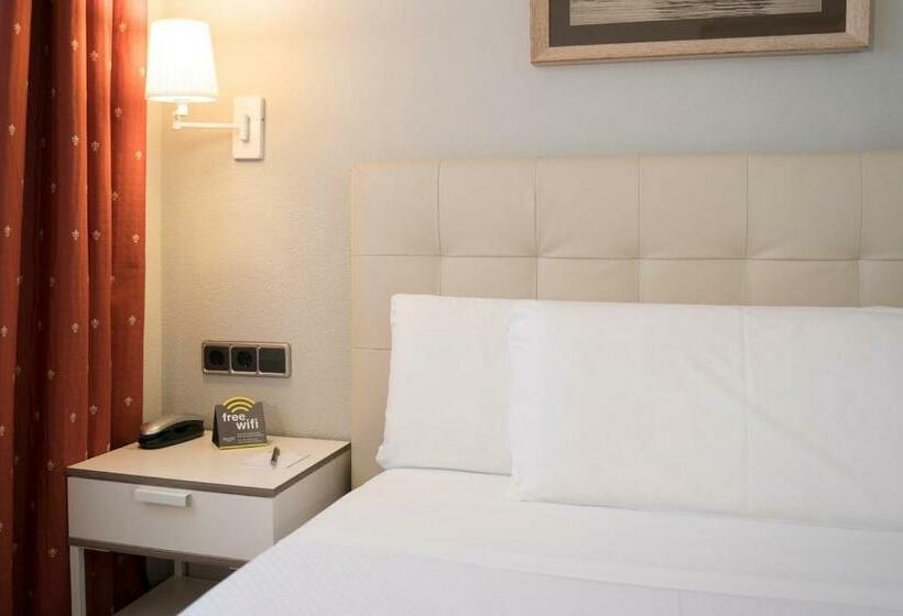 スタンダードルーム, Sercotel Tres Luces