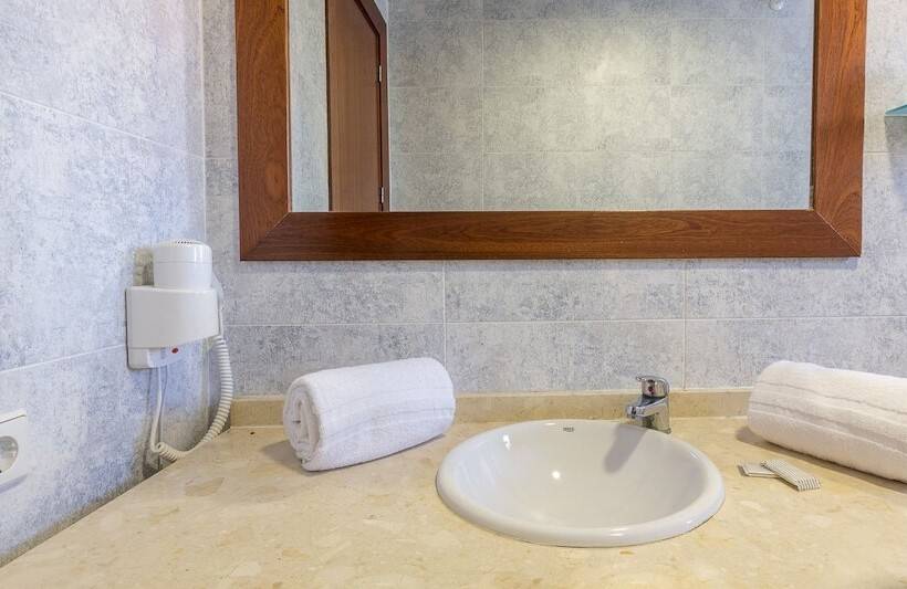 Standard 3 Pers. Værelse, Apartamentos Solimar
