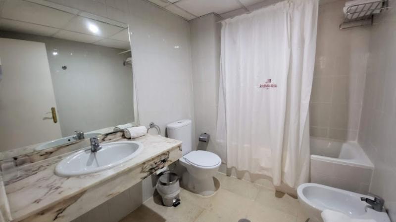 Полулюкс, Hospedium Hotel Blu Torre de Sevilla
