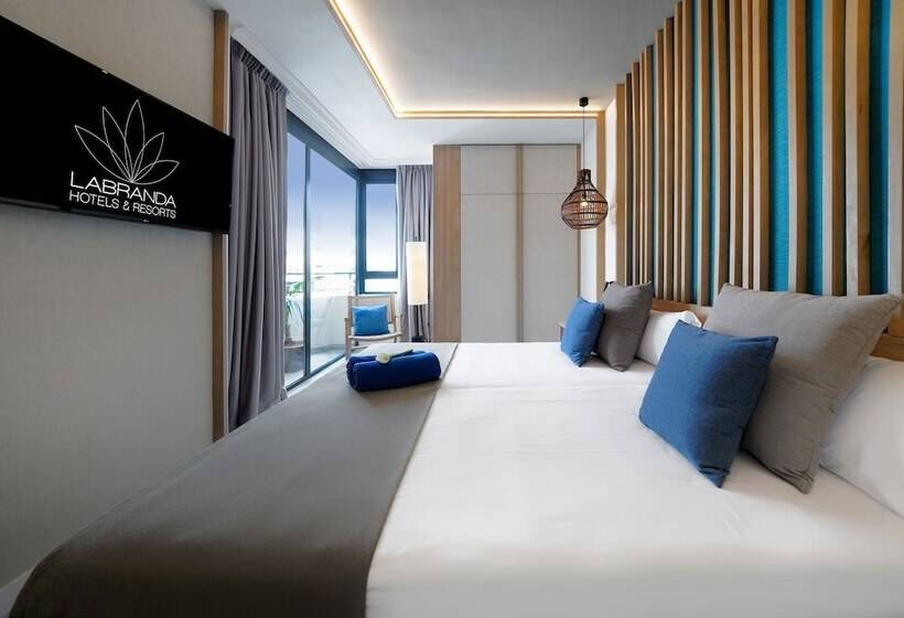 Семейный Номер Вид на Бассейн, Labranda Suites Costa Adeje