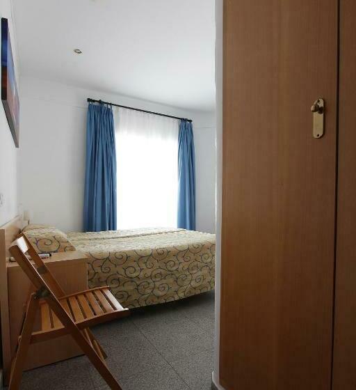标准间带阳台, Hostal L'alba