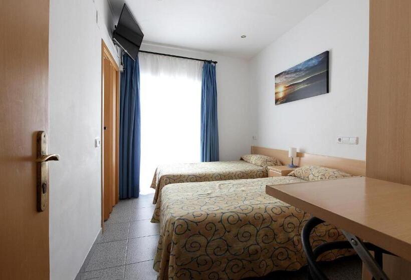 Standard Værelse m. Balkon, Hostal L'alba