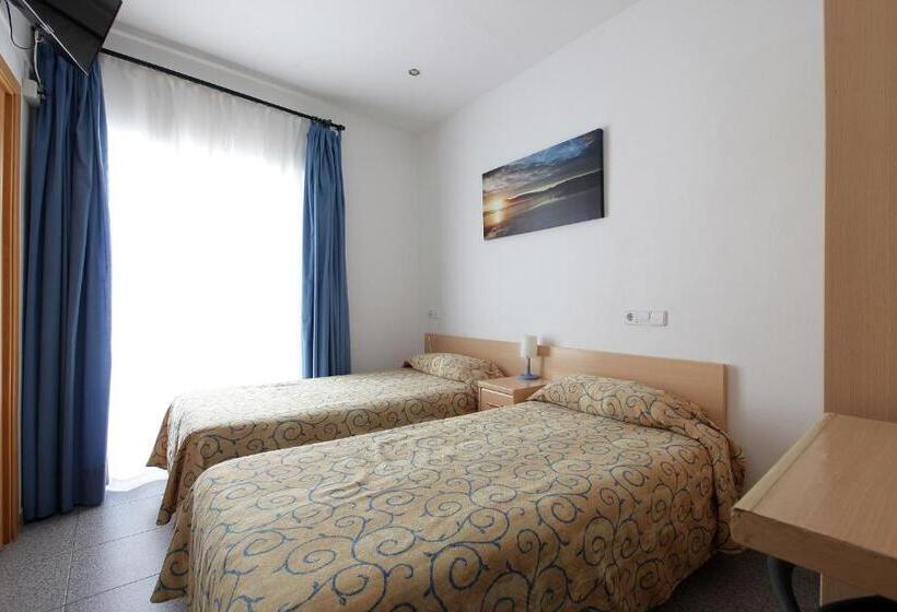 标准间带阳台, Hostal L'alba