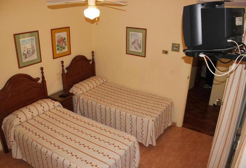 スタンダード４人部屋, Hostal Andalucia
