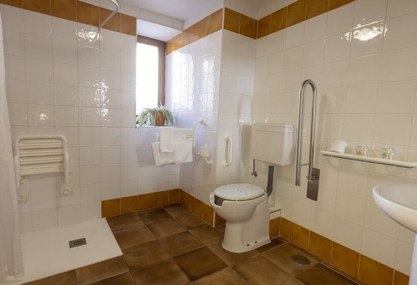 اتاق استاندارد, Hostal Restaurante Puerta Del Alcazar