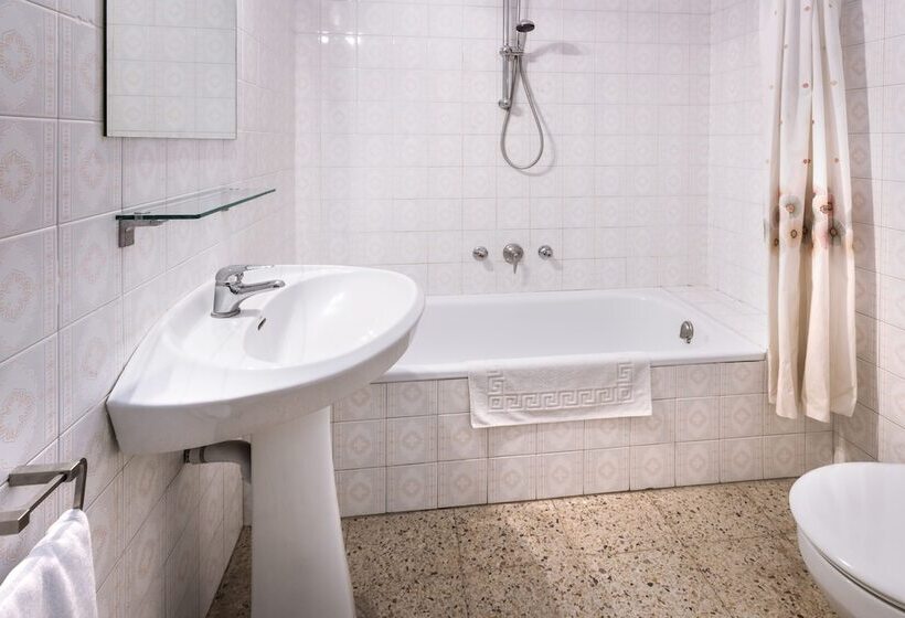 Номер Стандарт Совместная Ванная, Hostal Solimar