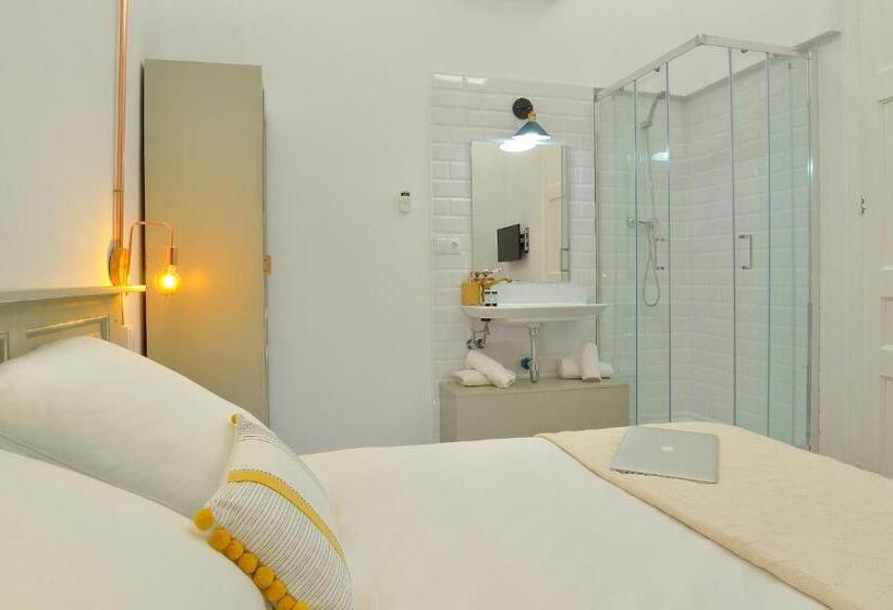 Номер Economy с общей ванной комнатой, Hostal Girona