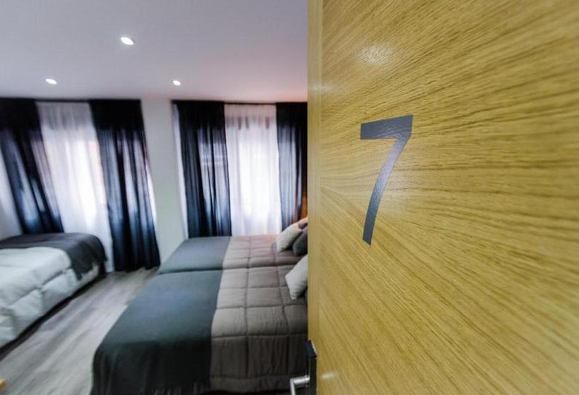 חדר סטנדרט לשלושה, Hostal Libertad