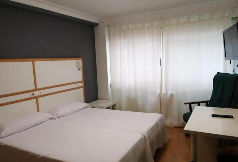 이코노미 트리플 룸, Hostal Mara
