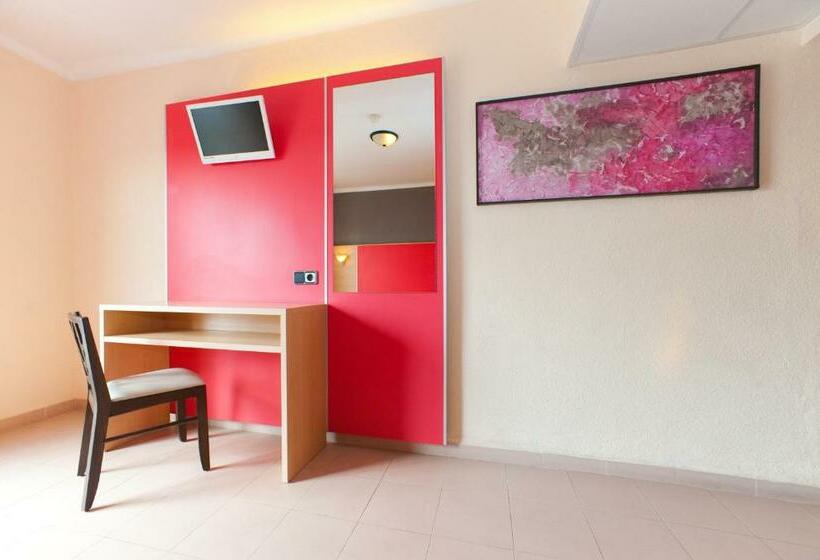 Номер Стандарт Вид на Море, The Red Hotel   Adults Only