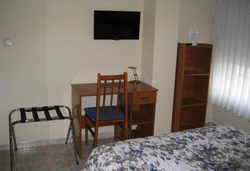 스탠다드 룸, Hostal Roma