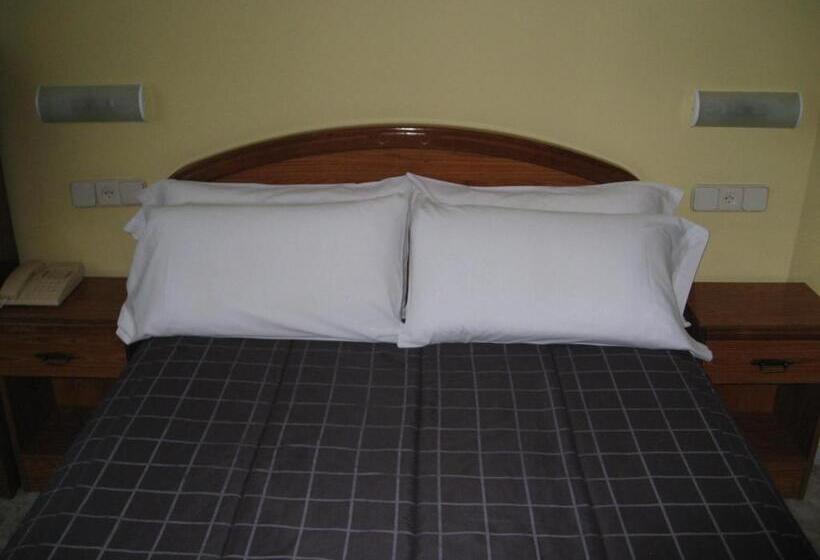 수피리어 싱글 룸, Hostal Roma