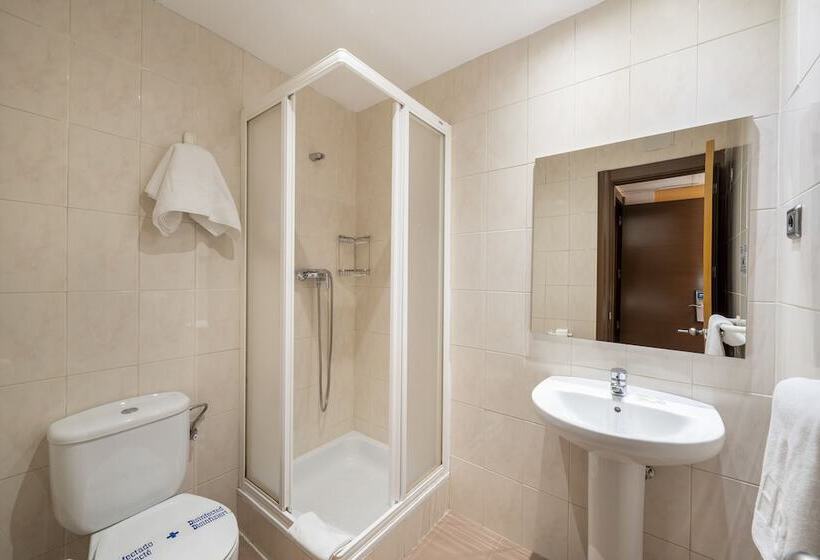 اتاق استاندارد یک نفره, Hostal Ballesta