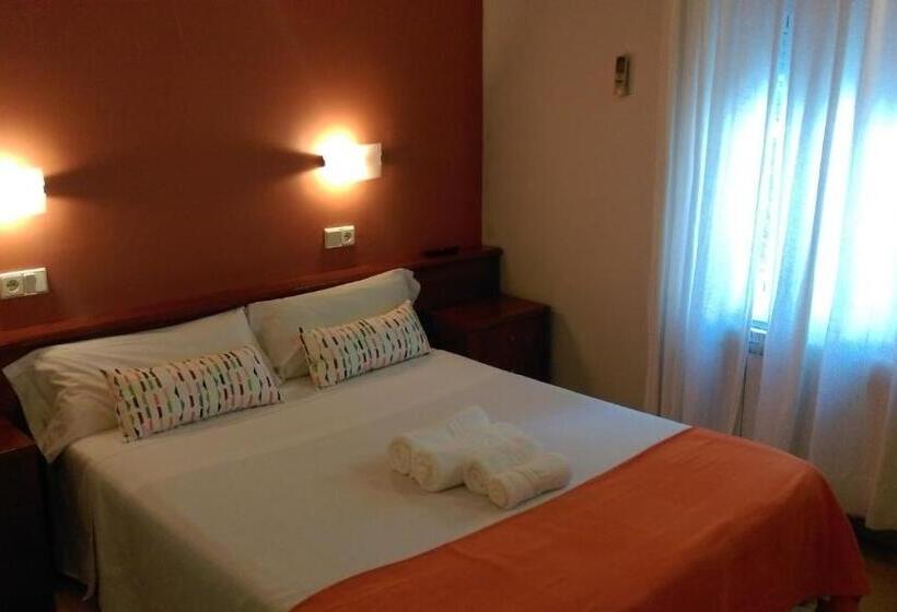 스탠다드 룸, Hostal Termes