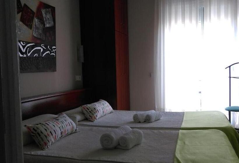 اتاق استاندارد, Hostal Termes