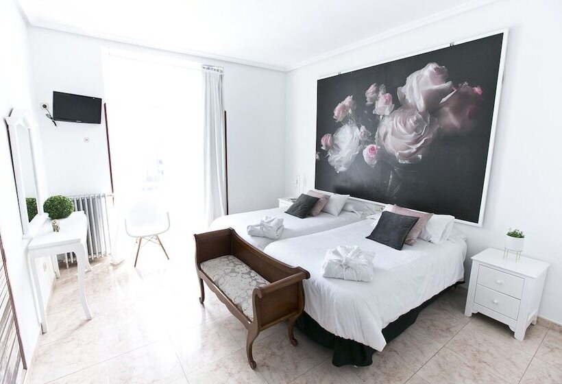 Habitación Superior, Vázquez De Mella Gran Vía
