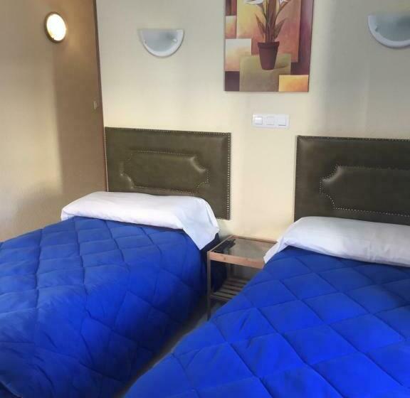 اتاق استاندارد, Hostal Rosales