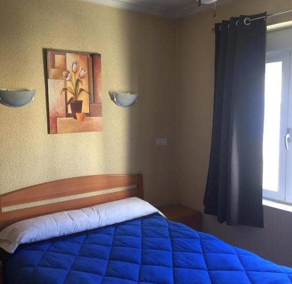 اتاق استاندارد, Hostal Rosales