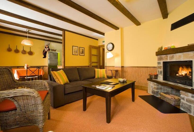 Apartamento Deluxe 1 Dormitorio, Rural Besaro   Selva De Irati