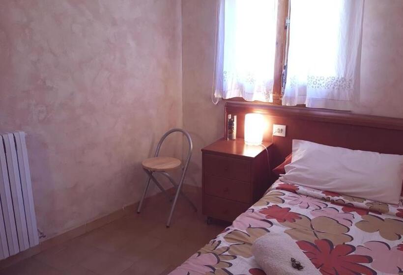 Номер Стандарт Индивидуальный, Hostal La Cuineta De Cal Triuet