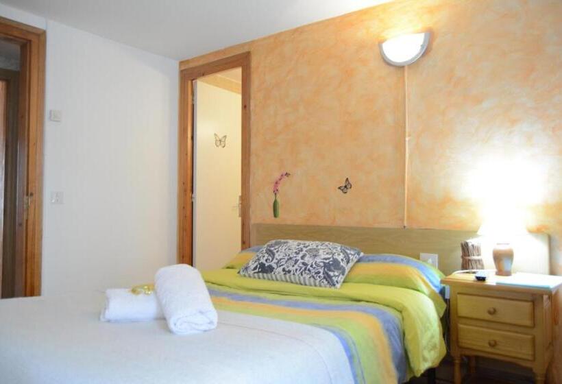 Номер Стандарт, Hostal La Cuineta De Cal Triuet