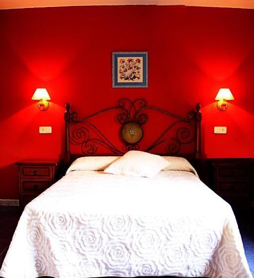 Номер Стандарт, Hostal Casa Lacreu