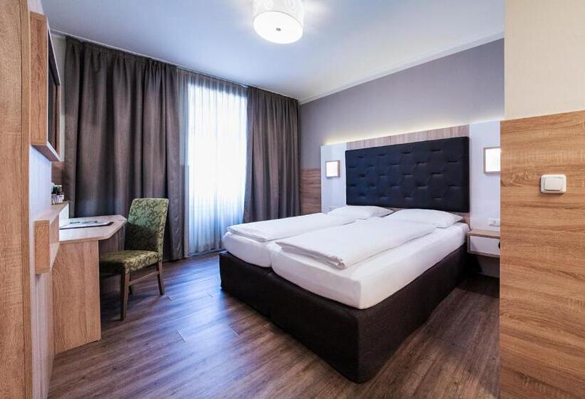 اتاق استاندارد چهار تخته, Theater Hotel Salzburg