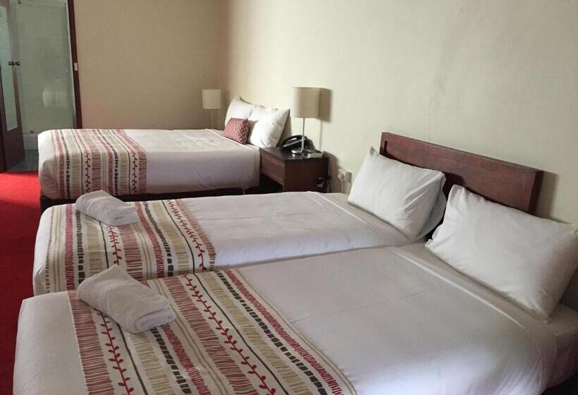 Семейный Номер, Bell Tower Inn