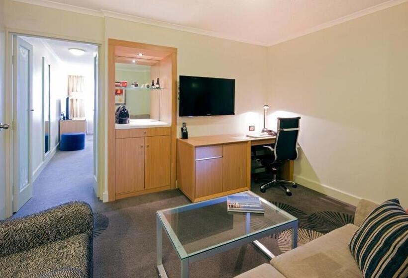 자쿠지 스위트, Holiday Inn Parramatta, An Ihg