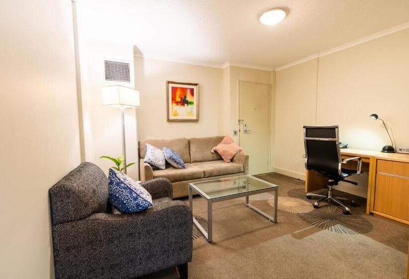 자쿠지 스위트, Holiday Inn Parramatta, An Ihg