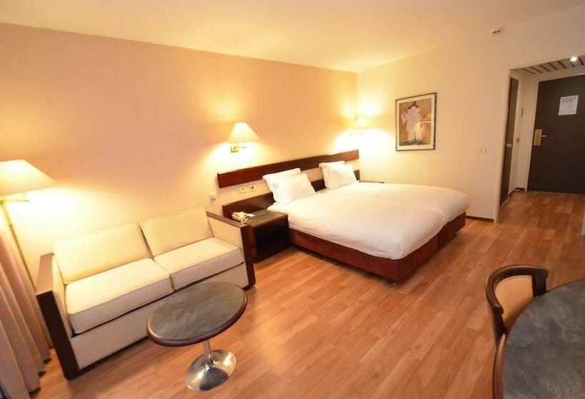 Habitación Triple Superior, Bedford Hotel & Congress Centre Brussels