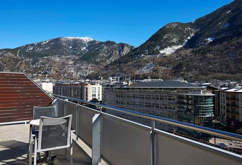 带观景的高级间, NH Andorra La Vella