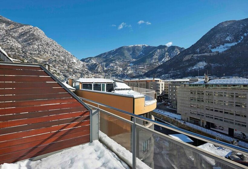 带观景的高级间, NH Andorra La Vella