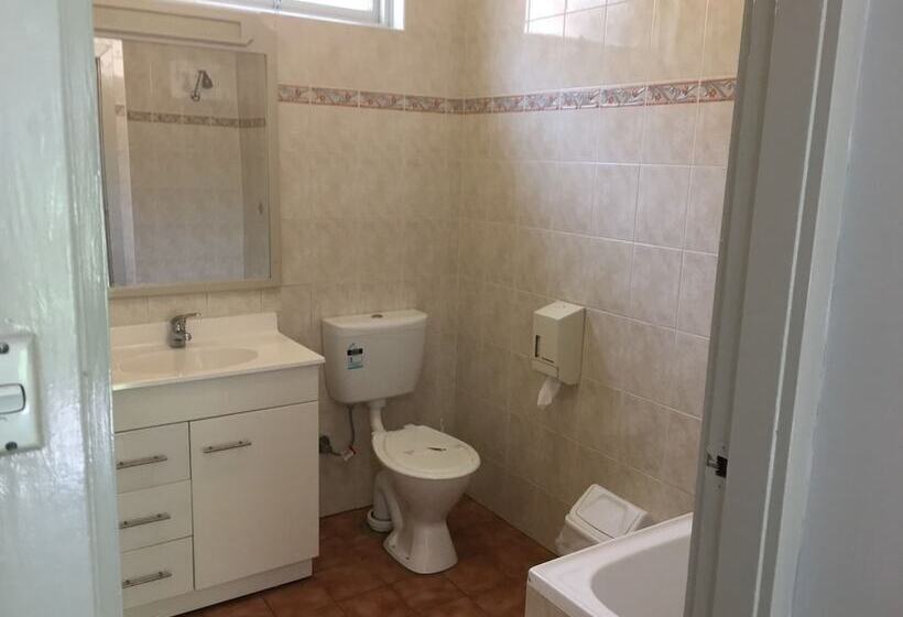 Номер Deluxe, Town And Country Motel
