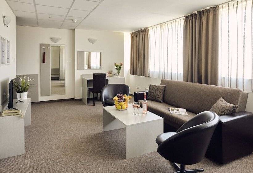 Полулюкс, Park Hotel Moskva