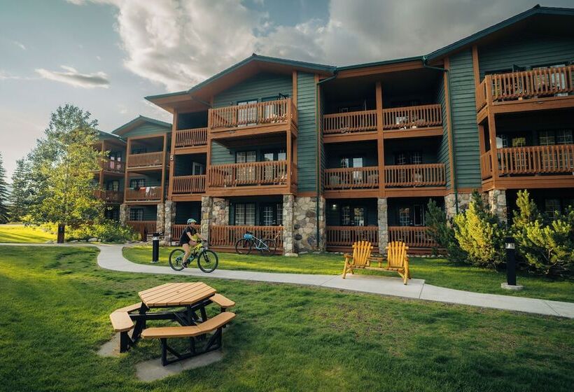 디럭스 룸, Lake Louise Inn