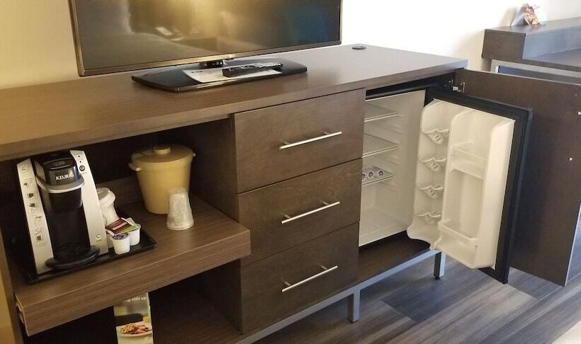스탠다드 룸 더블 침대 2개, Holiday Inn Hotel Peterborough Waterfront, An Ihg