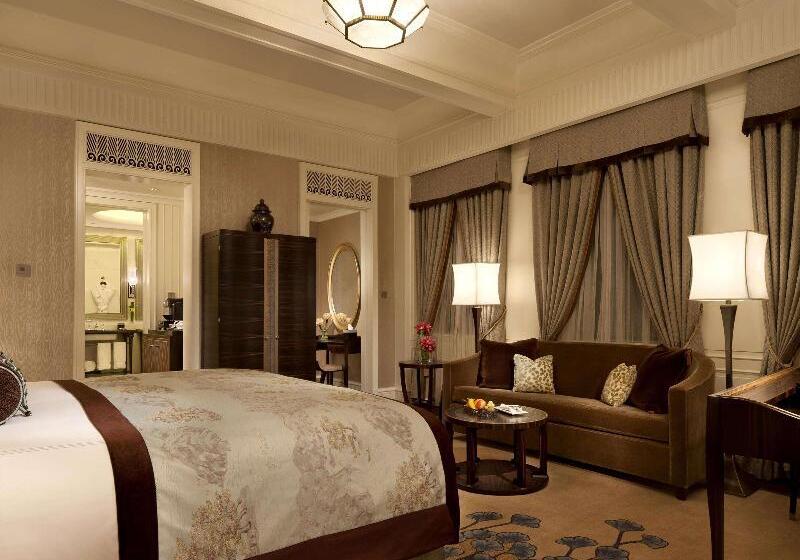 اتاق اجرایی با تخت بزرگ, Fairmont Peace Hotel On The Bund