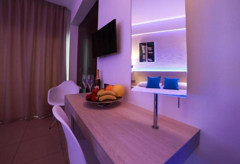 اتاق استاندارد با چشم‌انداز دریا, Les Palmiers Beach Boutique Hotel & Luxury Apartments