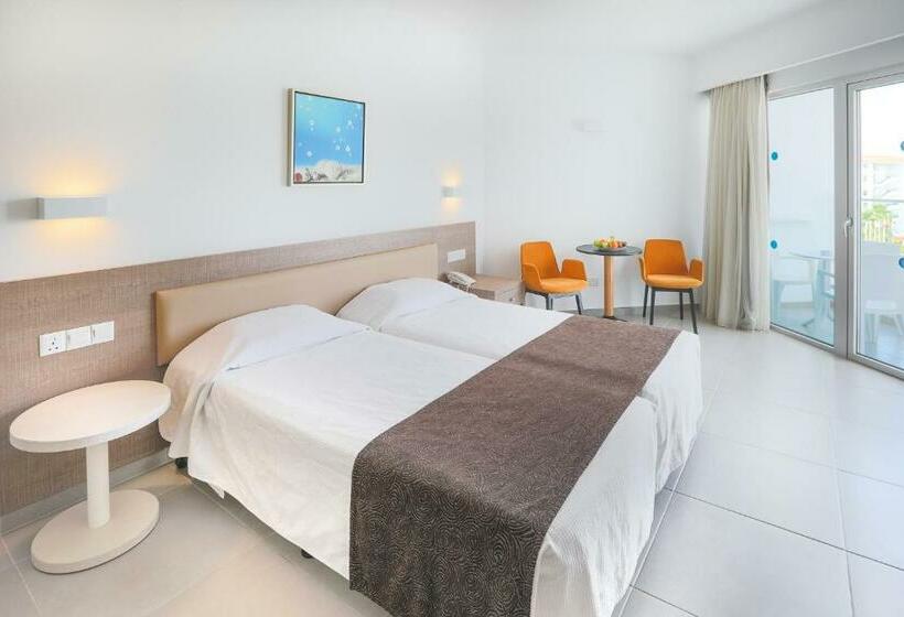 Номер Deluxe Одноместный, Vassos Nissi Plage Hotel & Spa