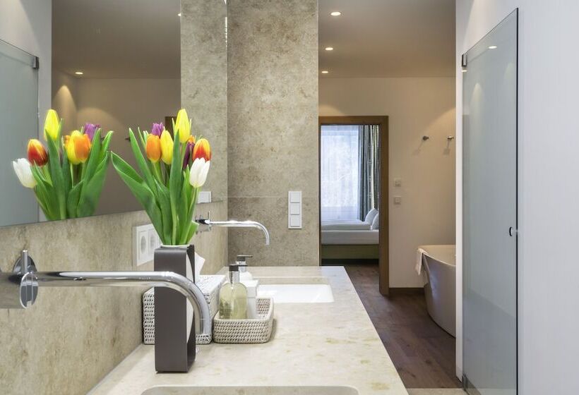 Люкс Повышенной Комфортности, Romantik Hotel Klostergut Jakobsberg