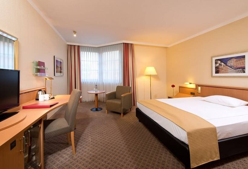Номер Superior, Leonardo Hotel Mannheim City Center