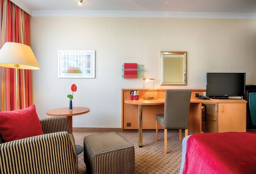 Трехместный Номер Комфорт, Leonardo Hotel Mannheim City Center