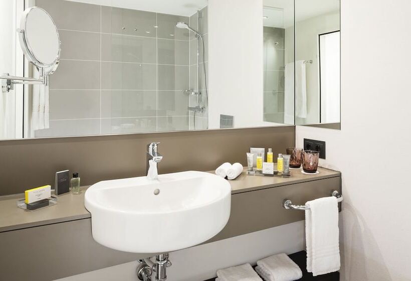 Номер Deluxe, Stuttgart Marriott Hotel Sindelfingen
