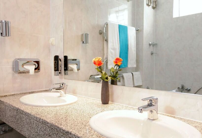 غرفة قياسية ثلاثية, Trip Inn Klee Am Park Wiesbaden