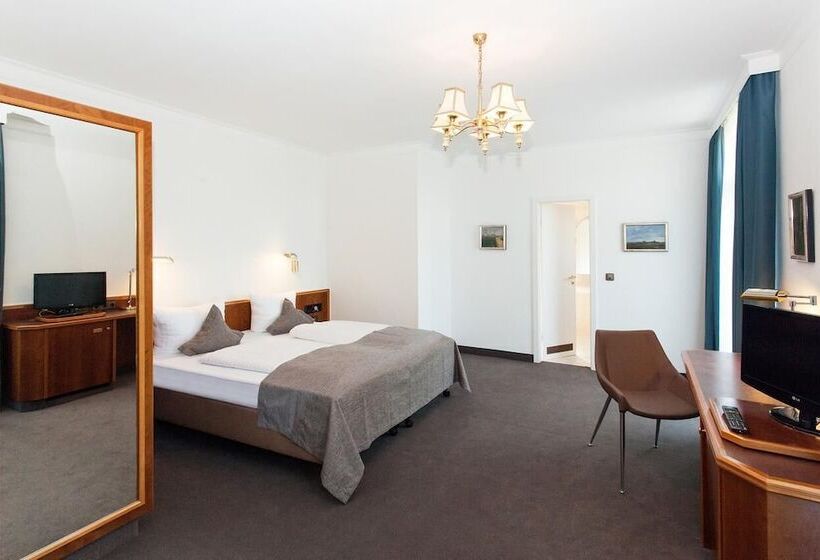 Номер Стандарт Трехместный, Trip Inn Klee Am Park Wiesbaden