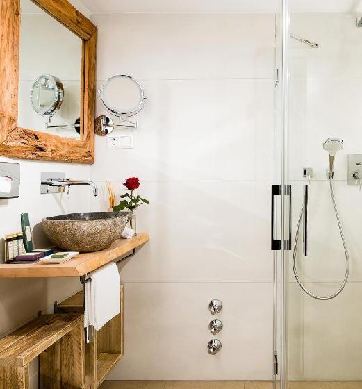 Номер Стандарт с Балконом, Berghotel Rehlegg