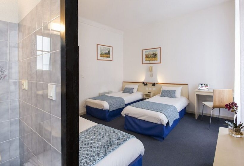 Номер Стандарт Трехместный, Hôtel Aneto